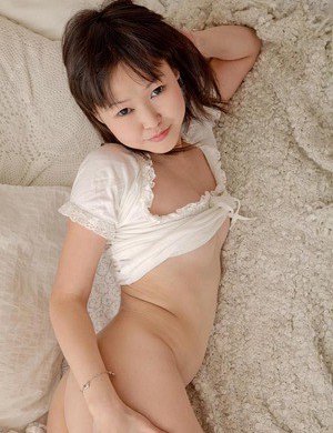Young naked chinese girls