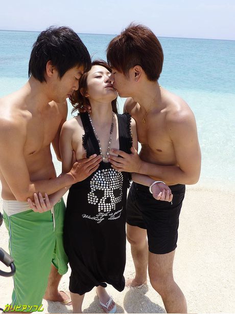 Maya Kawamura and Saya Tachibana and Maki Hojo and Mayuka Akimoto and Eri Makino Outdoor Anthology