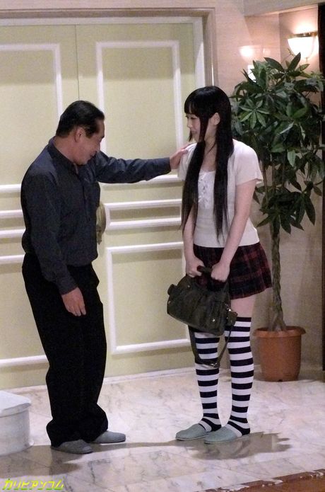 Machiko Ono Shaved pussy maid play