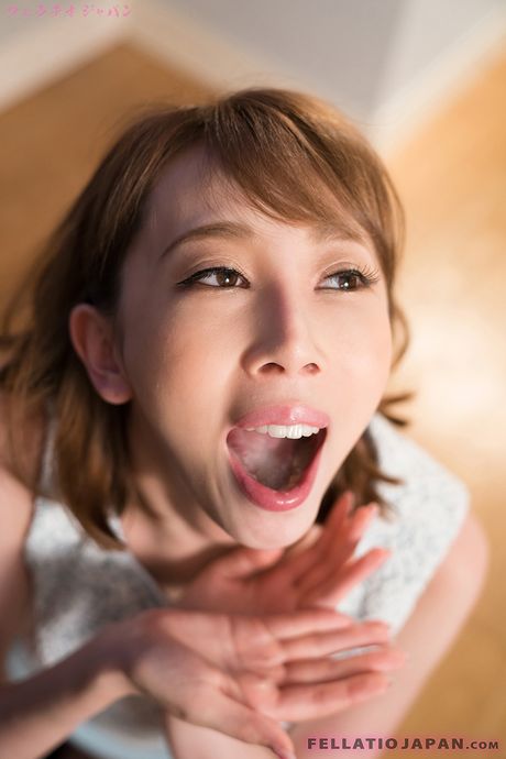 Japanese teen Kisaki Aya gives a blowjob and gets her pussy licked and banged