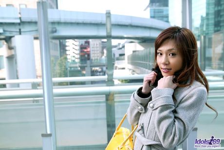 Asian teen Mariko strips and gets her pussy licked and dicked in a pool