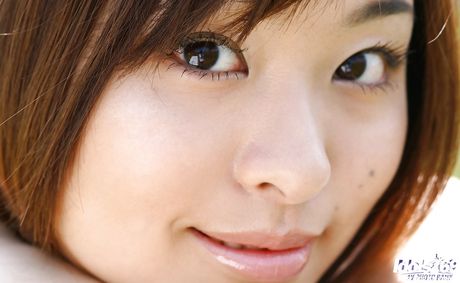 Gracile japanese teen Hikaru Koto unveils tiny tits and butt