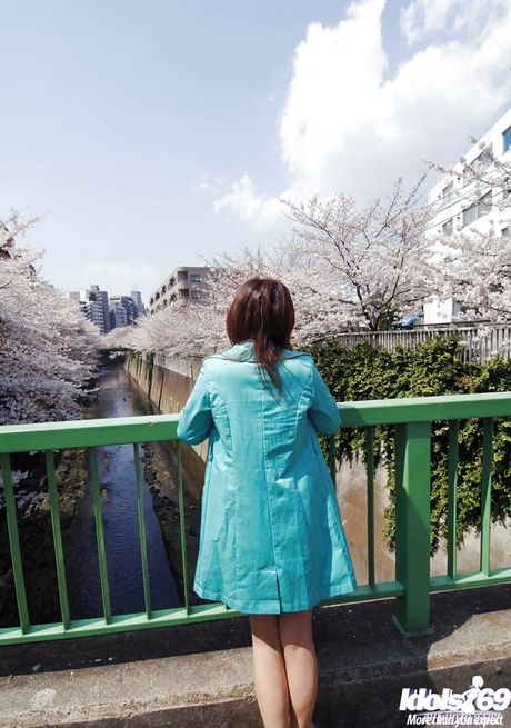 Stunning japanese babe Maki in underwear exposing big knockers and sexy butt